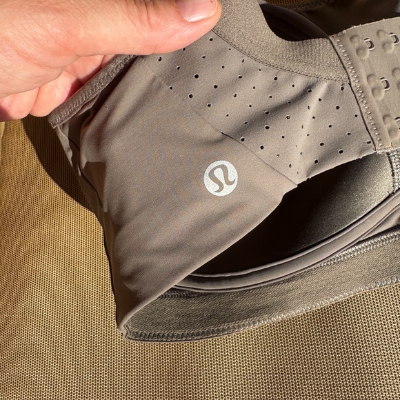 Lululemon Run Times Bra *High Support Size 34DD - Picture 6 of 11